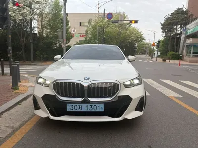 BMW i5