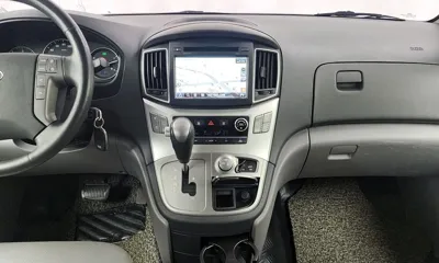 Hyundai Starex