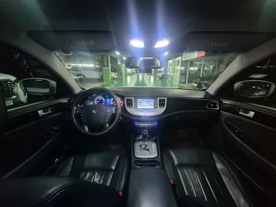 Hyundai Genesis