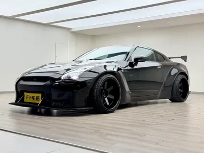 Nissan GT-R
