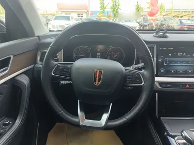 Hongqi HS7