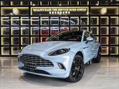 Aston Martin DBX