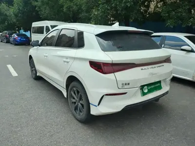 BYD e2