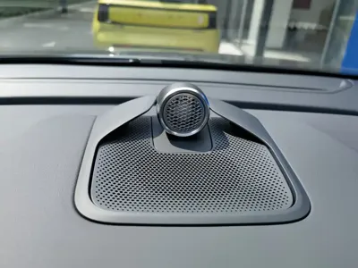 Volvo EM90