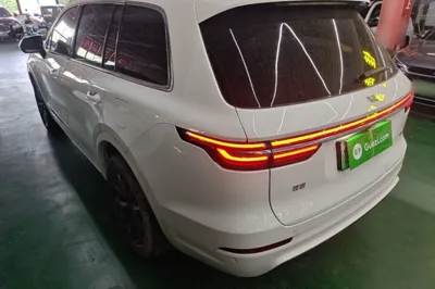Li Auto ONE