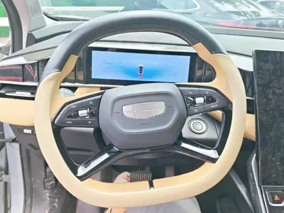 Geely Boyue L