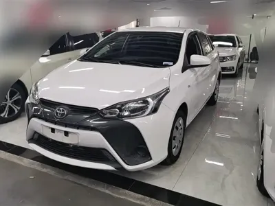 Toyota Yaris L