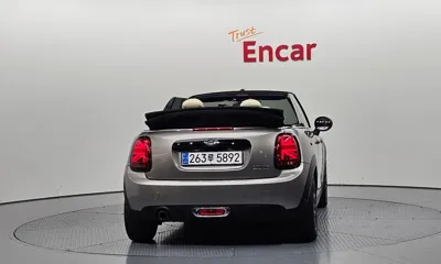 MINI Cooper Convertible