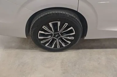 Wuling 730