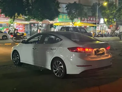 Hyundai Elantra