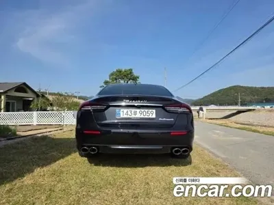 Maserati Quattroporte