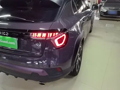 Lynk & Co 02