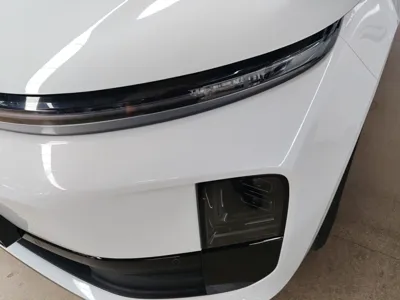 Li Auto L6