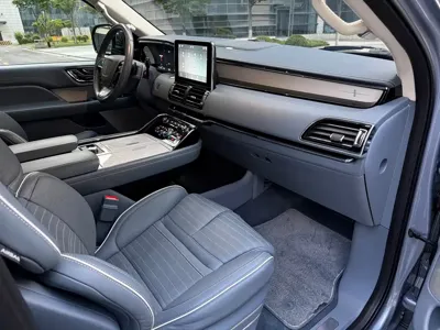 Lincoln Navigator