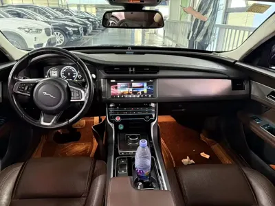 Jaguar XFL