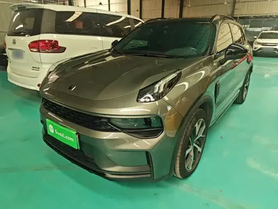 Lynk & Co 01 EM-P