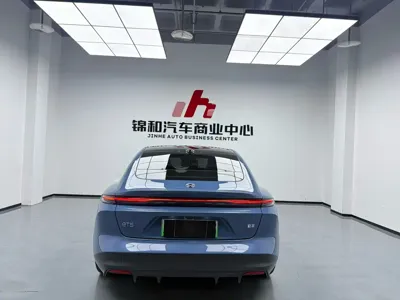 Nio ET5