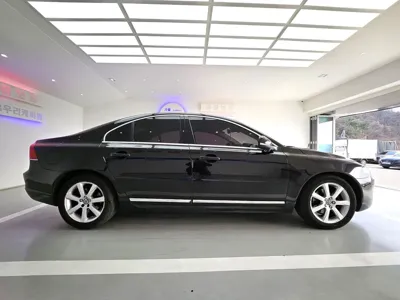 Volvo S80