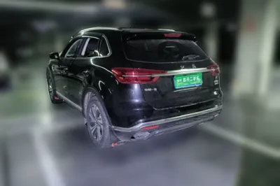 Hongqi HS5