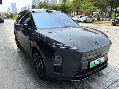 Nio ES8