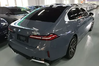 BMW i5