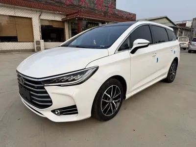BYD MAX