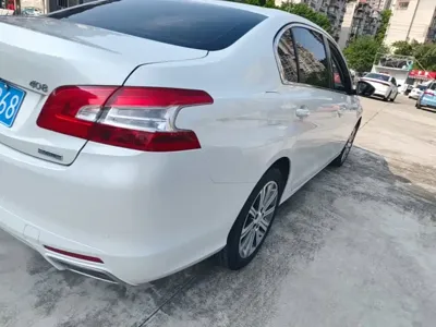 Peugeot 408