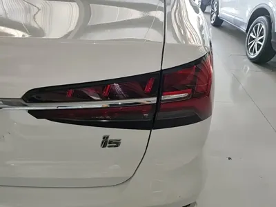 Roewe i5