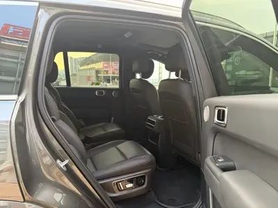 Li Auto Li L8