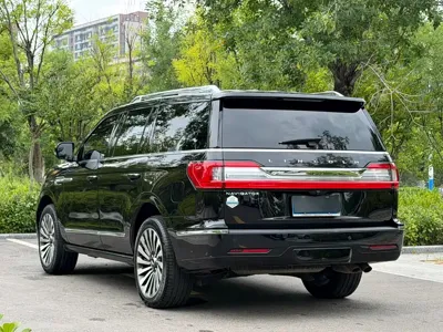 Lincoln Navigator
