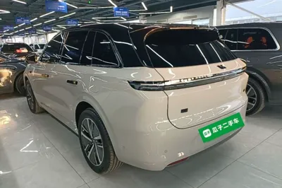 Li Auto L6