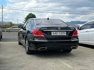 Hyundai Equus