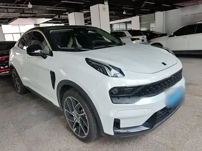 Lynk & Co 05
