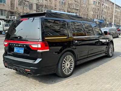 Lincoln Navigator