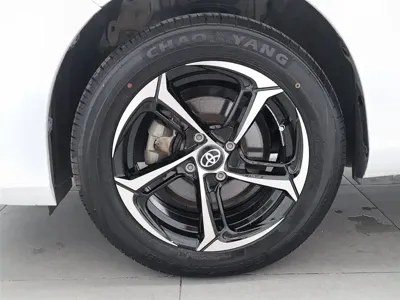 Toyota Yaris L