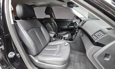 Kia Opirus