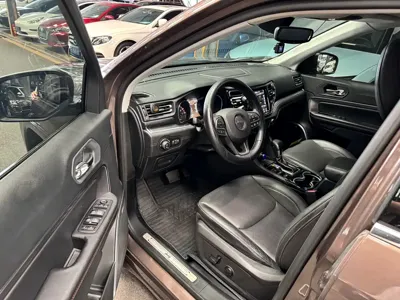 Jeep Grand Commander