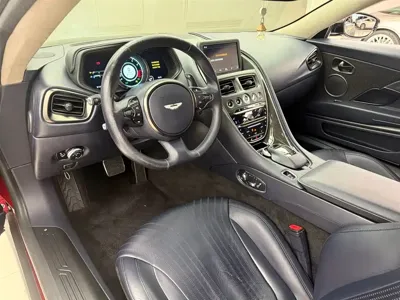 Aston Martin DB11