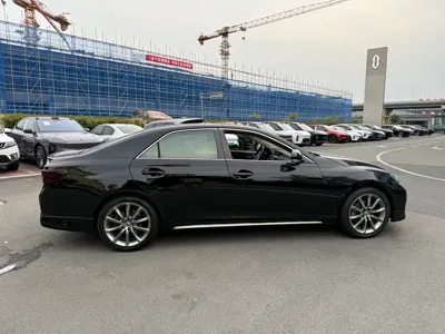Toyota Reiz