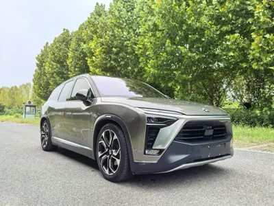 Nio ES8