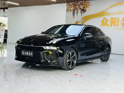 Lynk & Co 03