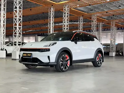 Lynk & Co 06