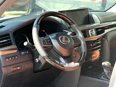 Lexus LX