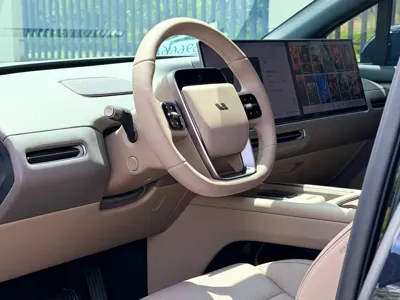 Li Auto 理想i6