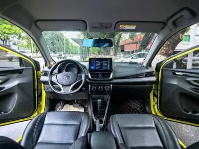 Toyota Yaris L
