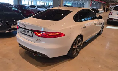 Jaguar XF