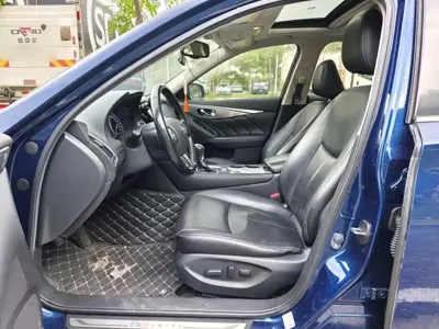 Infiniti Q50L