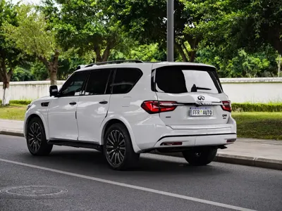 Infiniti QX80