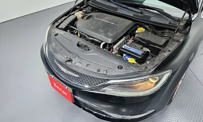Chrysler 200