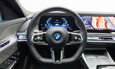 BMW i7